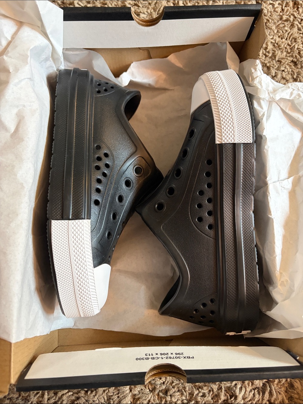Kids Black converse Slip-On waterproof Sneakers size 4. New in box
